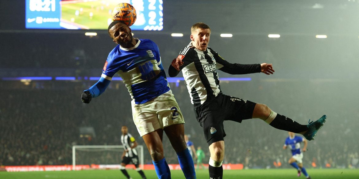 Leeds now eyeing £15m defender who's "likely" to leave his club this summer