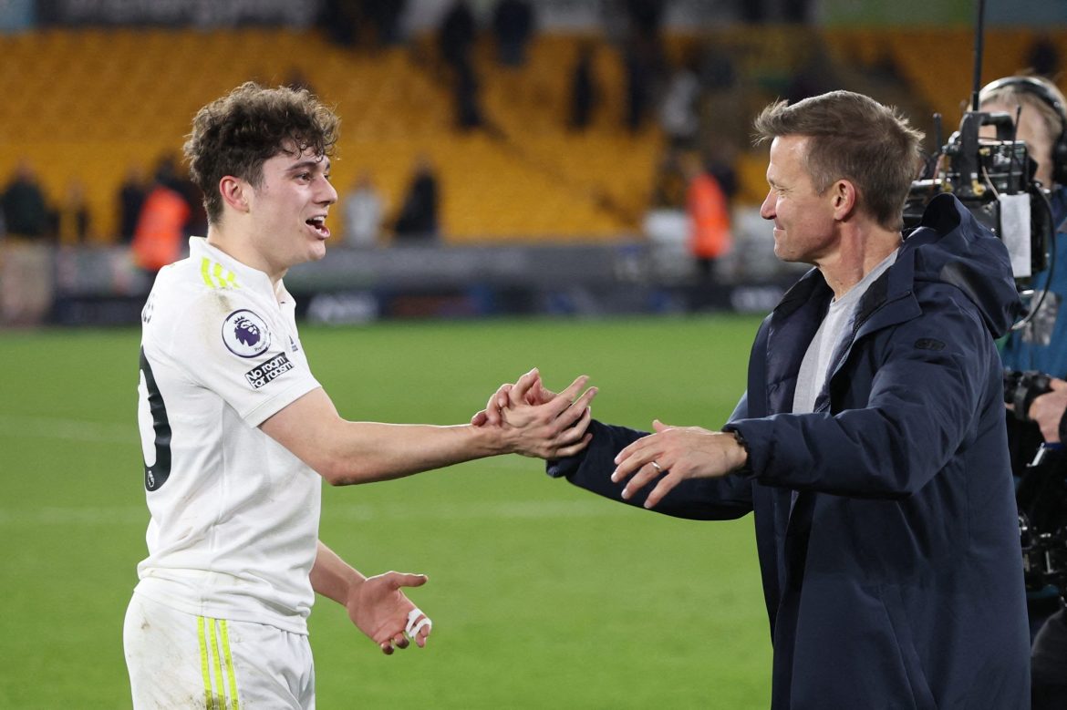 Fabrizio Romano drops Leeds exit claim